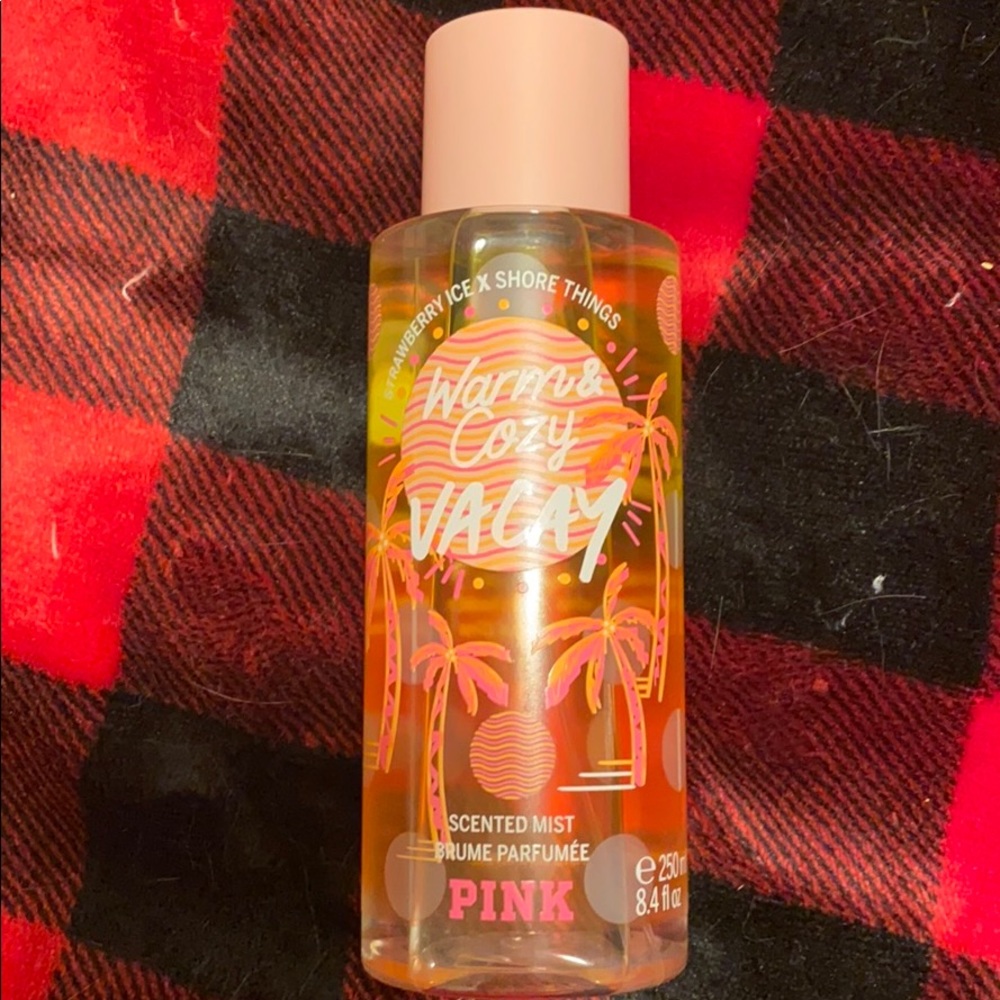 Vs pink warm and cozy vacay spray